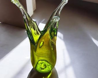 Vintage Green Art Glass Splash Vase Mid Century Modern 3-Arm Pulled 9” Retro Pulled Heavy Boho  Tulip
