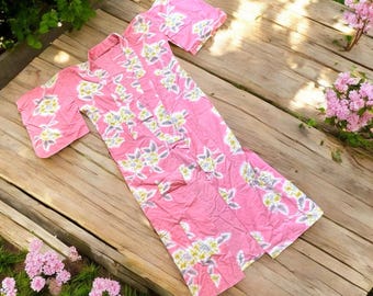 Vintage Authentic Japanese Yukata Kimono Robe Pink Floral Cotton Summer Geisha One Size (US M) Hand-Stitched Yokohama Matsuzakaya 90s