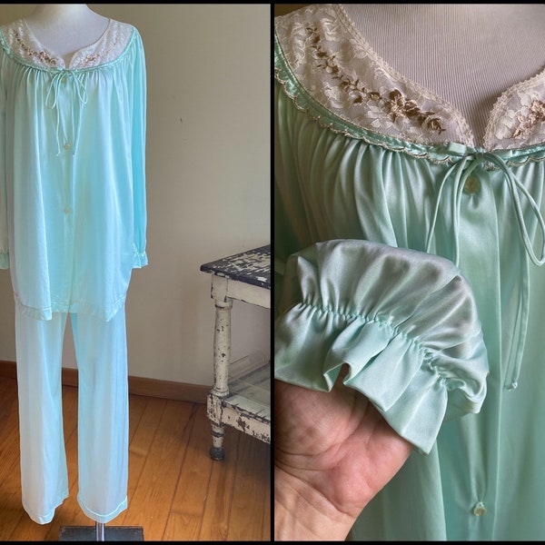 Vintage 70’s pajamas aqua blue nylon lace & embroidery Lorraine // 24 - 34” waist