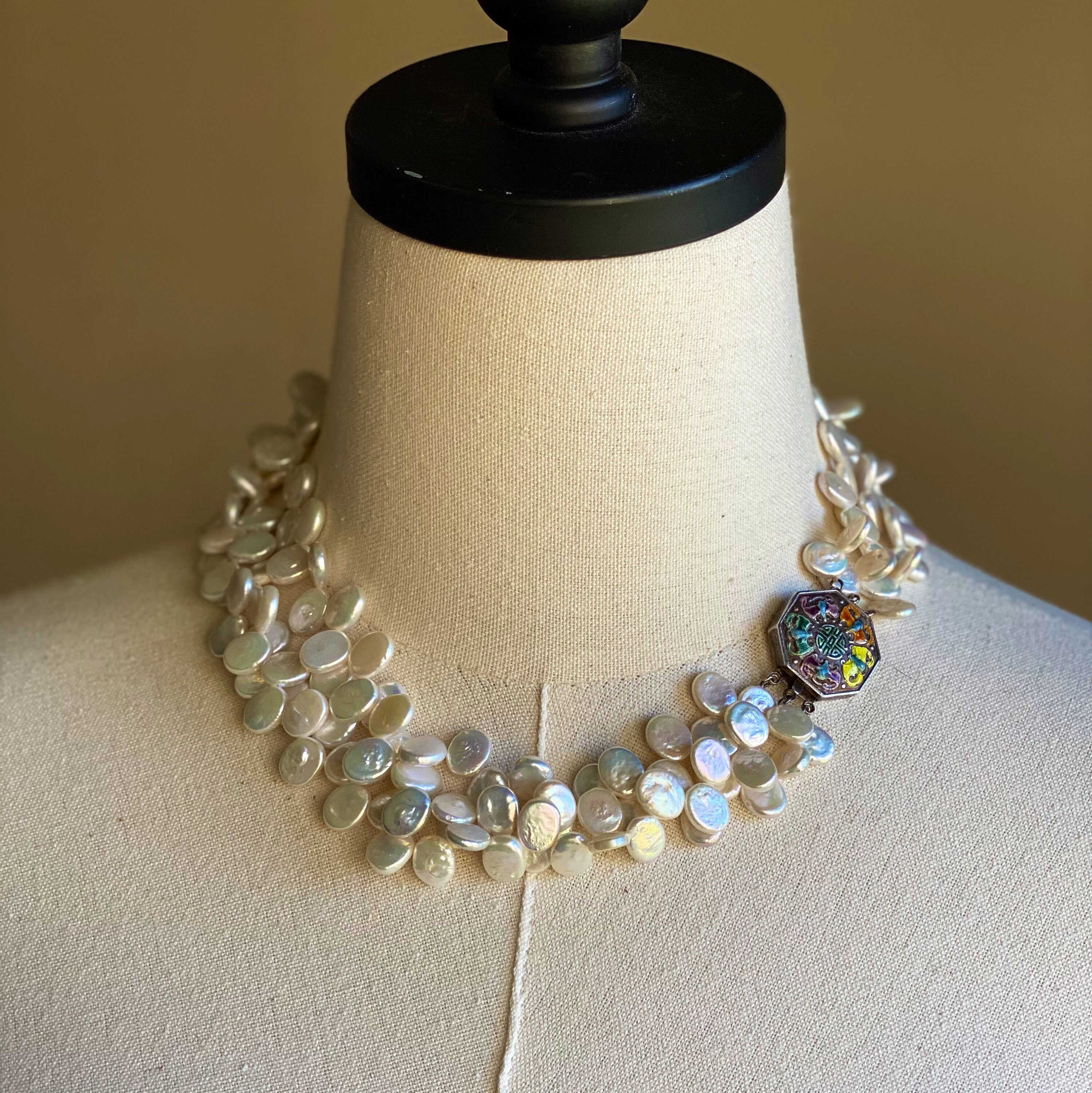 Vintage 1960s 70s Coin Pearl Necklace 