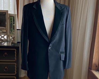 Vintage 70’s black wool velvet lapel tuxedo dinner jacket MEGA MOD After Six // 43 long