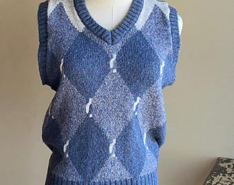 Vintage 70’s wool knit sweater vest blue gray argyle McGregor // 38” chest