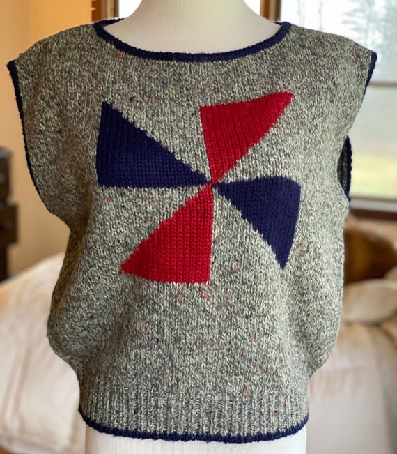 Vintage knit vest grey heather red blue pinwheel C