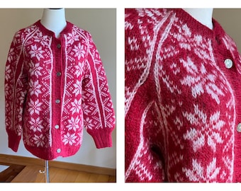 Vintage 80’s nordic snowflake sweater red & white hand knit cardigan // 42” bust