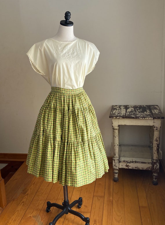 Vintage 50’s square dance skirt green & peach cali