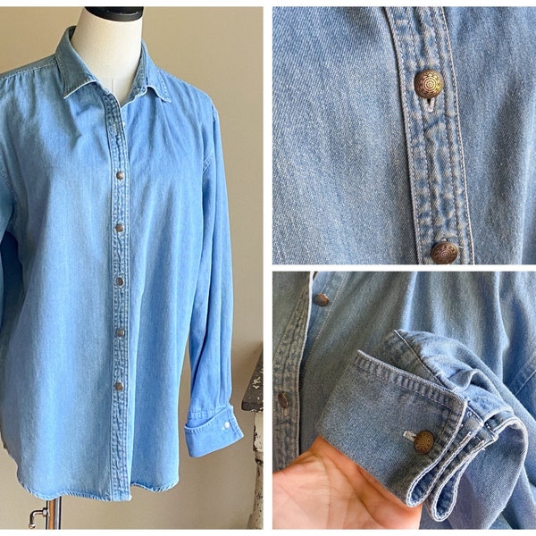 Vintage 80’s denim shirt metal buttons french cuffs light wash chambray // 44” bust