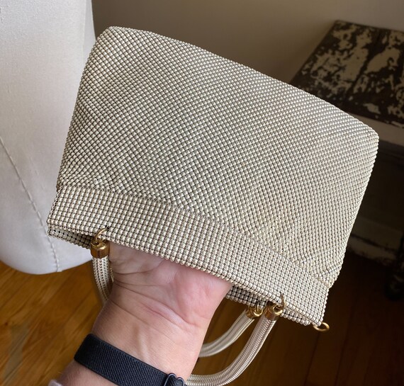 Vintage 50’s off white metal mesh purse Whiting &… - image 6