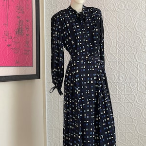 1940s Cold Rayon daydress-dress-midi-navy blue-graphic print-Retro-Small-medium-Vintage-pleat-day dress-ladies-