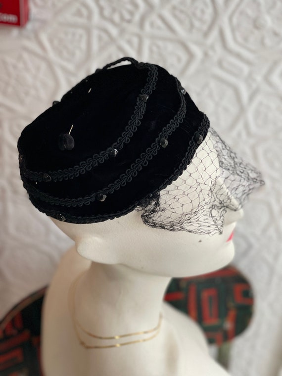 Midcentury black velvet pillbox hat-studded-net-f… - image 9