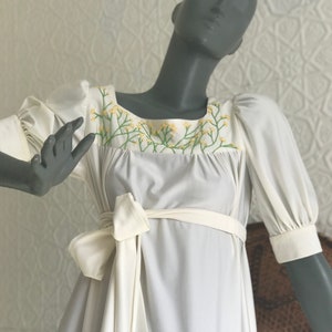 1970s White Floral Embroidered Gown-Boho Bridal-Cottage-Hippie-Yellow-Wedding-Puff Sleeve-Handmade-Dress-Maxidress-Medium-Fairycore-Sweet