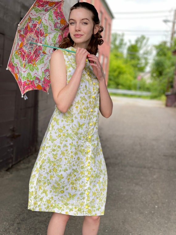 1960s Floral Butterfly Shift Dress-Yellow Green-M… - image 9