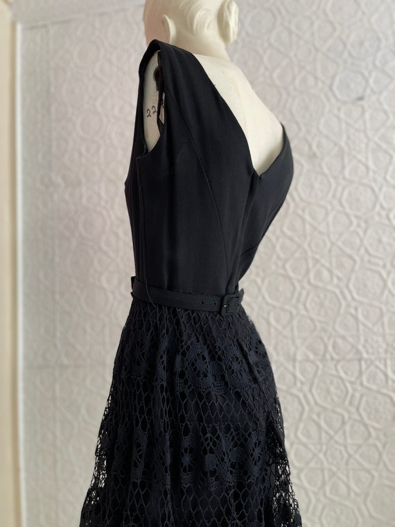 1950s Little Black dress-crochet lace skirt-class… - image 10