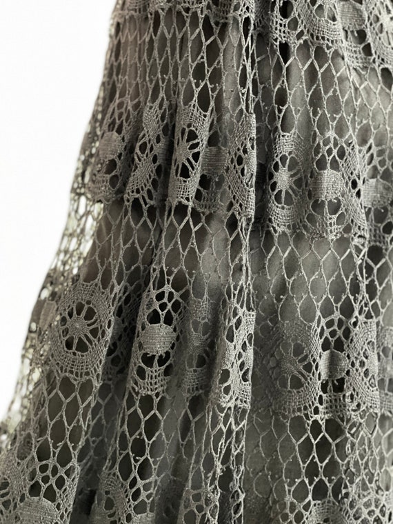 1950s Little Black dress-crochet lace skirt-class… - image 5