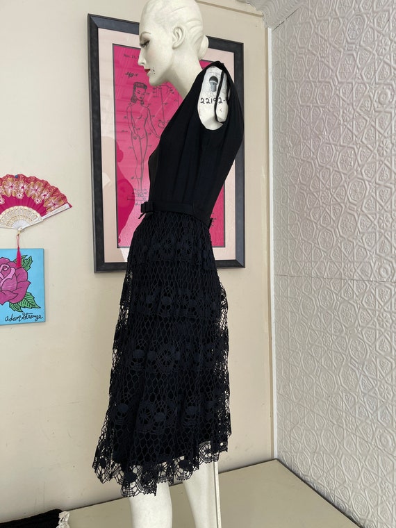 1950s Little Black dress-crochet lace skirt-class… - image 6