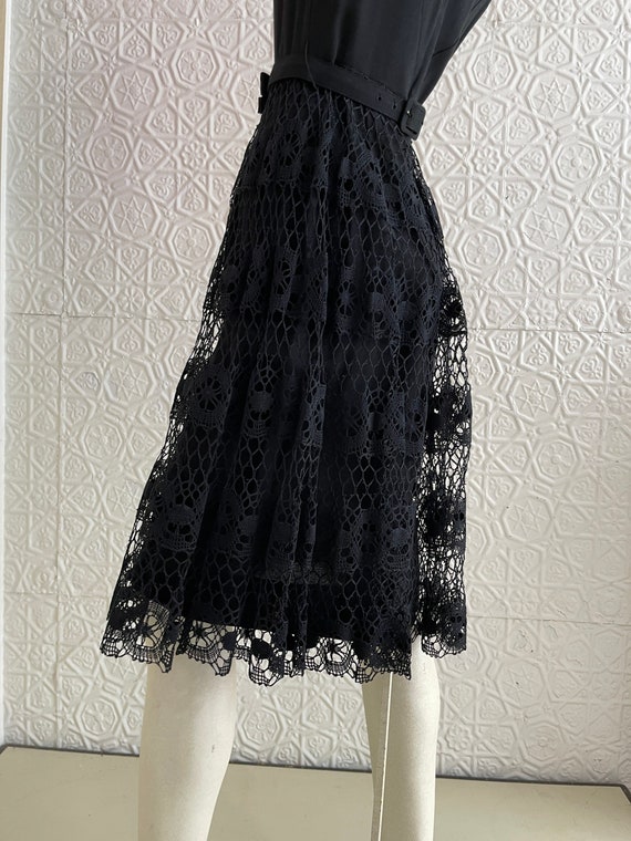 1950s Little Black dress-crochet lace skirt-class… - image 2