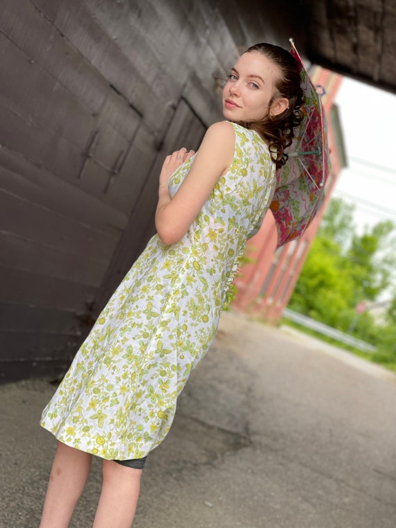 1960s Floral Butterfly Shift Dress-Yellow Green-M… - image 3