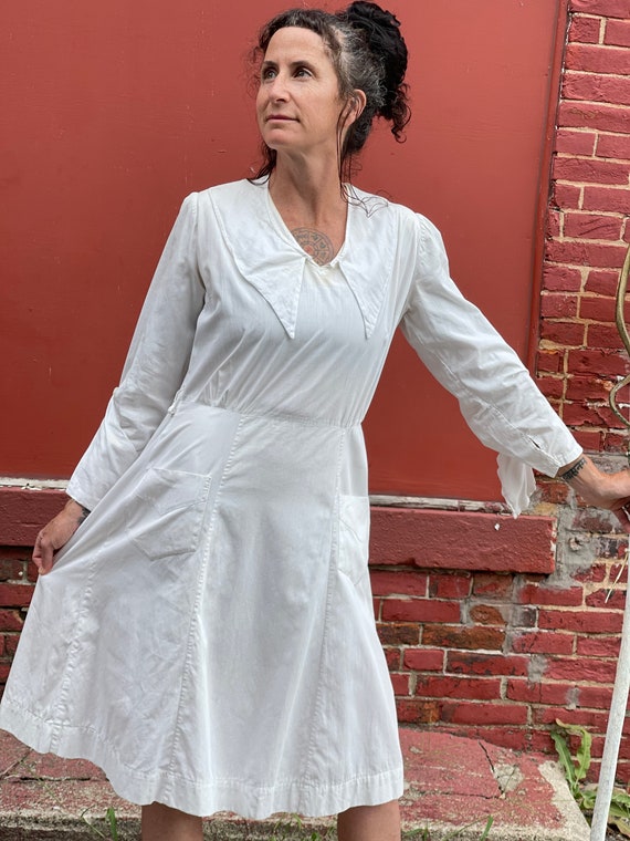 1920s Antique White Cotton Nurse Uniform Dress-Mi… - image 7