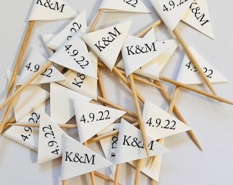 Personalisierte Fahnen Essen Picks, Fahne Cupcake Topper, Monogramm Food Picks, Initialen und Datum