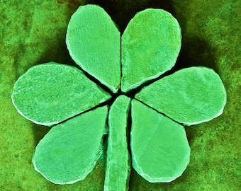 Stone Flowers Garden Art SHAMROCK