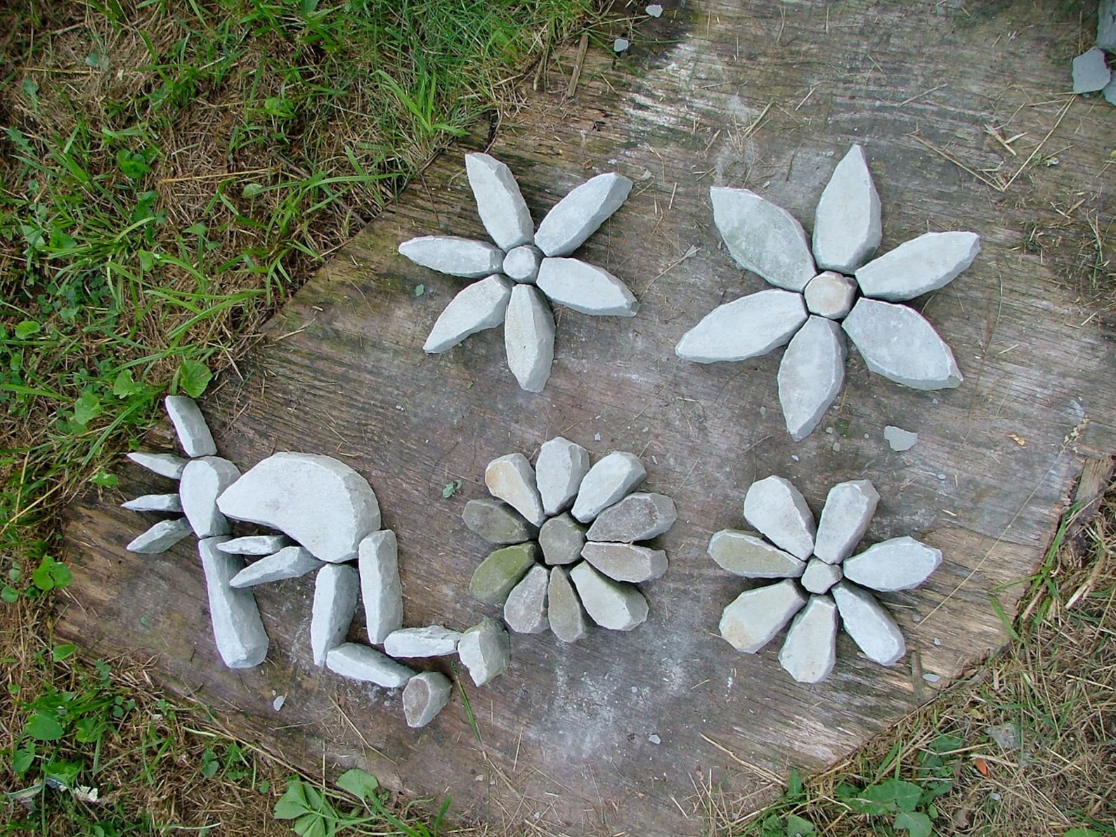 Stone Flowers Garden Art Hand Chipped Sandstone Flower Etsy