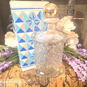 Vintage Avon Breath Fresh 8oz Apothecary Glass Decanter w/ Box 7.5” Tall 1970s