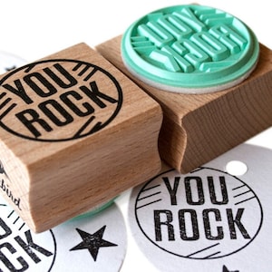 Tampon en bois You rock avec caoutchouc menthe - Parfait pour les enseignants, les étudiants et les collègues de rock stars