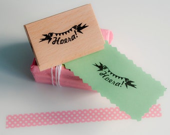 Rubber Stamp "Hoera" (meaning "Hurray" in Dutch) with birds holding a bunting