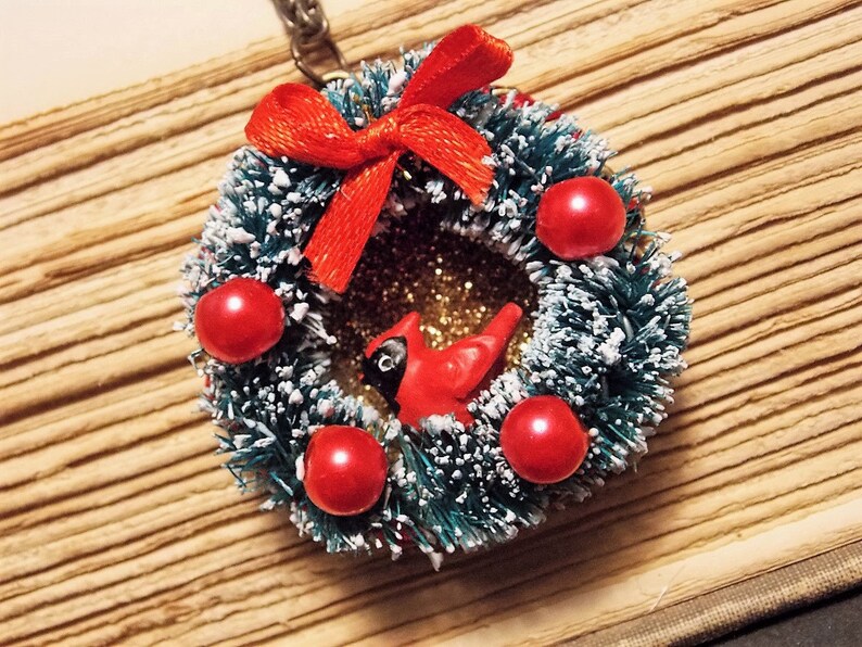 Christmas Wreath Necklace | Etsy
