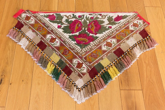 36.61 x 27.17" Tassel Vintage Uzbek Tassel Segusha