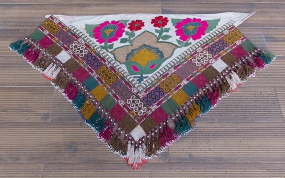38.98 x 28.35" Tassel Vintage Uzbek Tassel Segusha