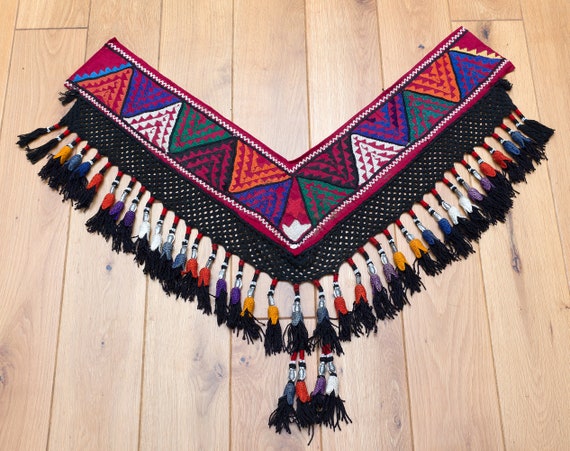 11.02" x 37.01" Tassel Vintage Uzbek Tassel Segush