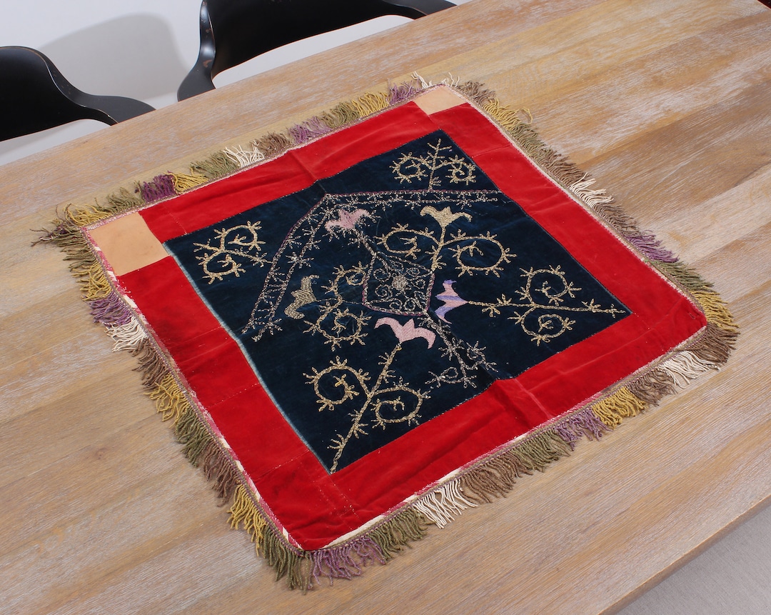 Kyrgyz Embroidery, Embroidered Fabric, Kyrgyz Wall Hanging, 23.23 X 23.