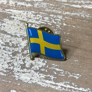 Sweden Waving Flag Lapel Pin - Made in the USA!