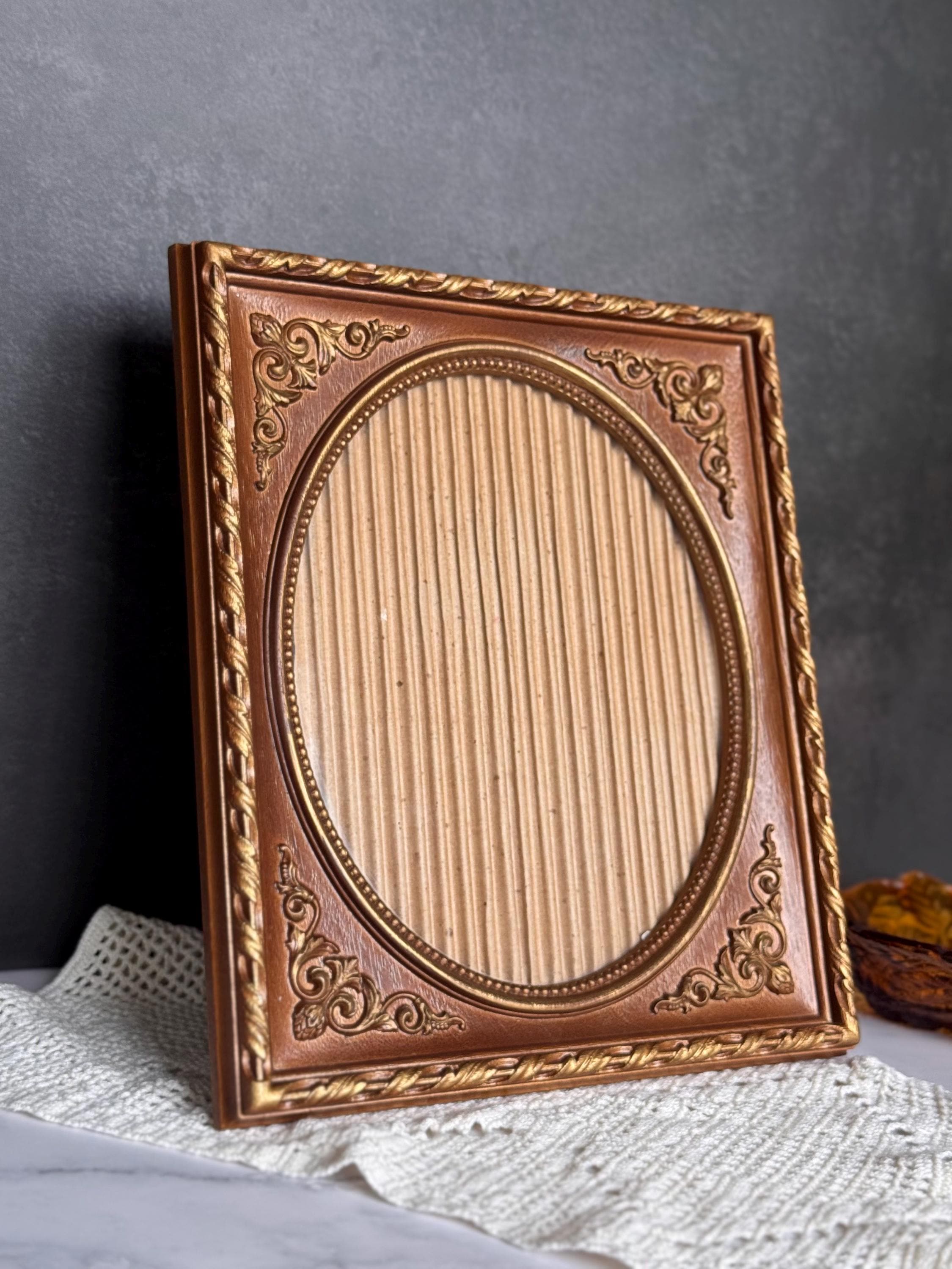 Vintage Oval Wood Frame - Etsy