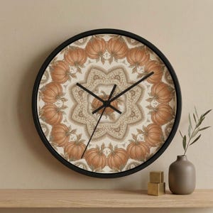 Väggklocka med mandala och pumpamotiv – Höstpumpadekor – Höstpaisleymönster – Säsongsbetonad heminredning – Rund klocka 25 cm