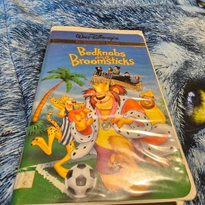 Disney Sängknoppar och Kvastar VHS 30-årsjubileums guldklassikersamling