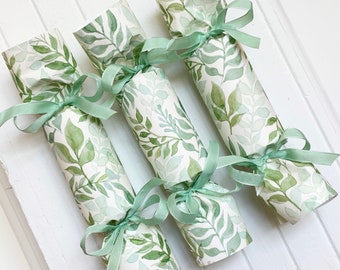 Green Leaf Wedding Party Cracker   Set of 6