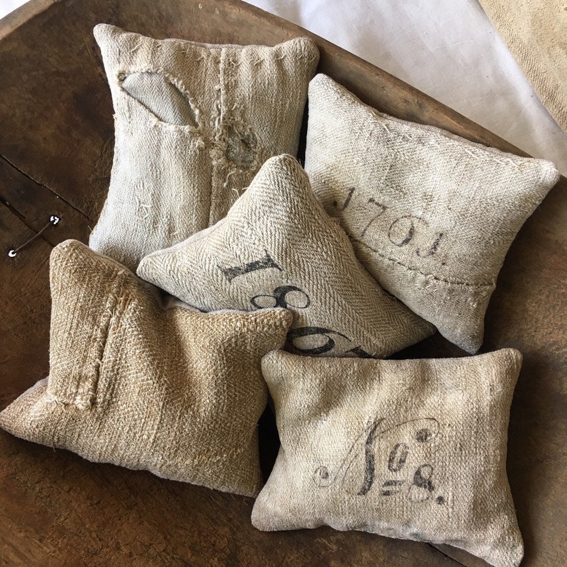 Lavender Pillow Sachet Antique Grainsack - COME CHECK OUT these gorgeous Etsy handmade decor finds for the home!