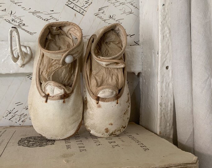 Vintage Child Shoes Leather/ Mary Jane/ Antique Shoes - Etsy