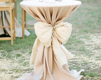 Champagne Tablecloths, At home, Rustic, Mothers Days, Anniversary, Graduation, Engagement party, Outdoor, Backyard wedding