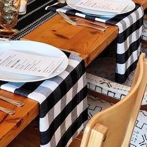 Plaid, Tartan, Red, Black and white, buffalo, check, napkins, Farm House wedding, Mod, Preppy, anniversary, Bachelor, Gingham, Christmas