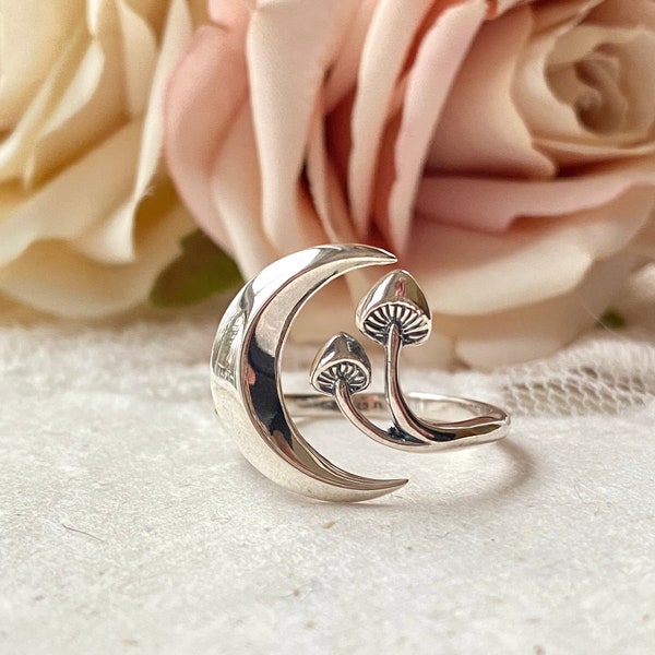 Adjustable Moon and Mushroom Ring in Sterling Silver. Celestial Jewelry, Moon Jewelry, Adjustable Ring, Mushroom Ring, Gift for Her