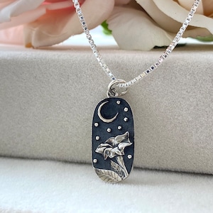 Sterling Silver Celestial Moon Flower and Moon Necklace. Celestial Jewelry, ,Botanical Necklace, Mother’s Day Gift, Night Flower Jewelry