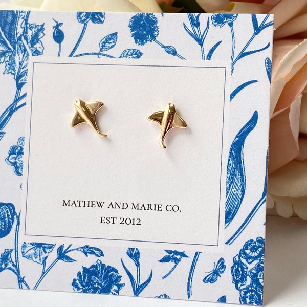 Tiny Gold Manta Ray Stud Earrings. Manta Ray Jewelry, Ocean Jewelry, Sea Life Jewelry, Minimalist Jewelry, Stingray Jewelry, Fish Jewelry