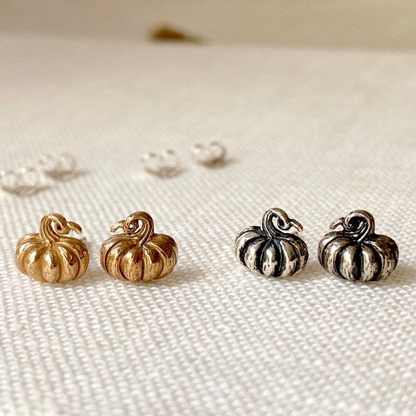 Tiny Sterling Silver or Gold Pumpkin Stud Earrings. Pumpkin Jewelry, Fall Jewelry, Halloween Jewelry, Autumn Jewelry, Minimalist Earrings