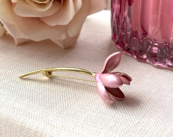 Pink Floral Brooch. Spring Jewelry, Cottage Core Jewelry, Church Jewelry, Flower Jewelry