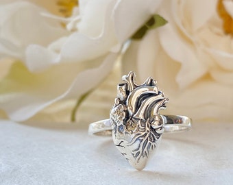 Sterling Silver Anatomical Heart Ring. Heart Jewelry, Anatomical Jewelry, Heart Ring, Human Heart Jewelry, Realistic Jewelry