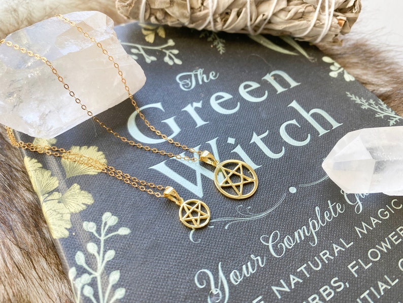 Gold Filled Pentagram Necklace: Tiny Wiccan Jewelry Bild 2