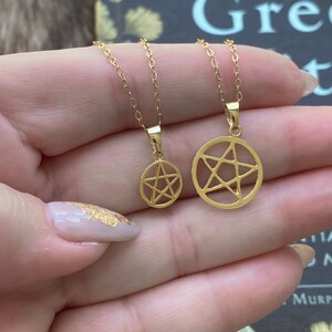 Gold Filled Pentagram Necklace: Tiny Wiccan Jewelry Bild 3