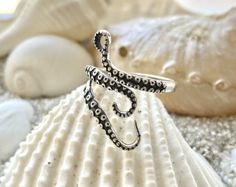 Sterling Silver Octopus Tentacle Ring. Tentacle Jewelry, Nautical Jewelry, Cephalopod Jewelry, Octopus Ring, Hypoallergenic Ring